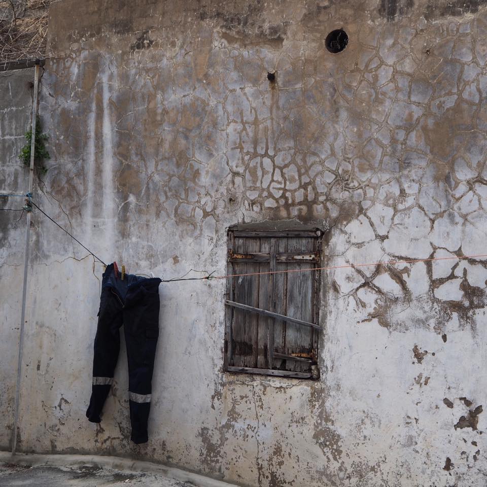 gracia bejjani photo street-art mur linge public litterature poeme poesie metaphore