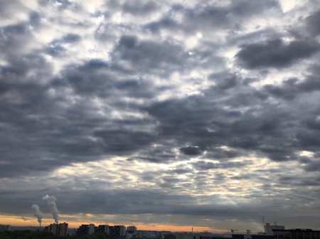 ciel nuage fumee metaphore gracia bejjani poesie litterature poeme texte