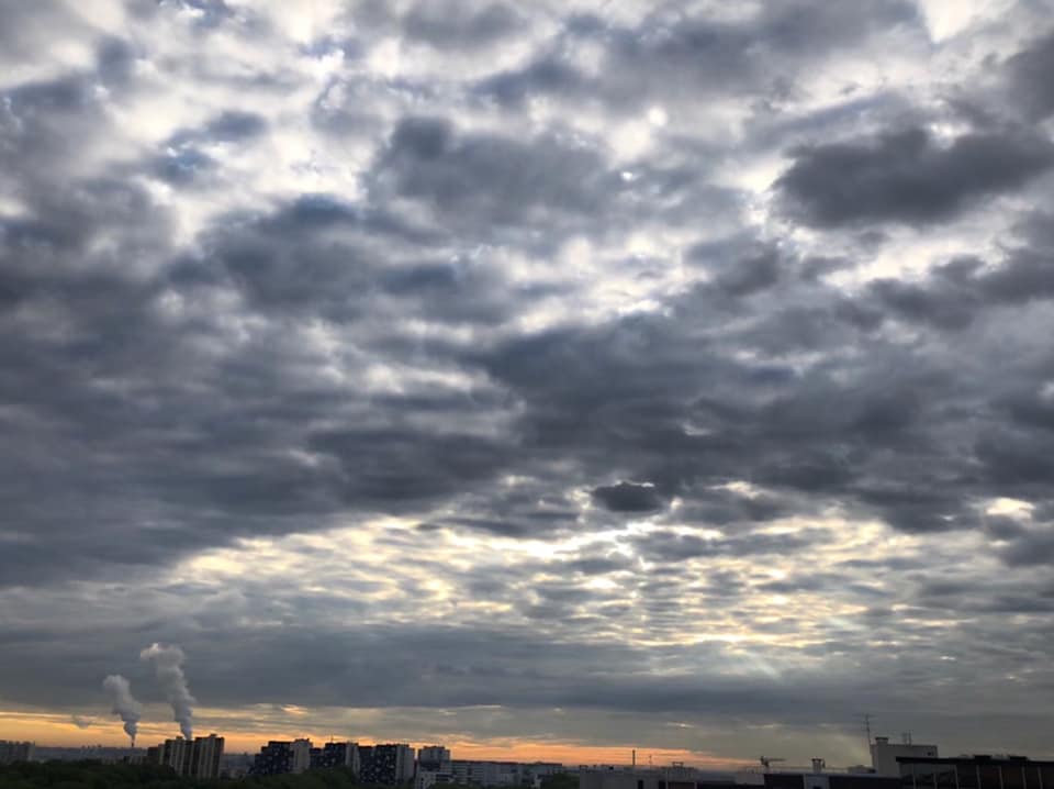 ciel nuage fumee metaphore gracia bejjani poesie litterature poeme texte