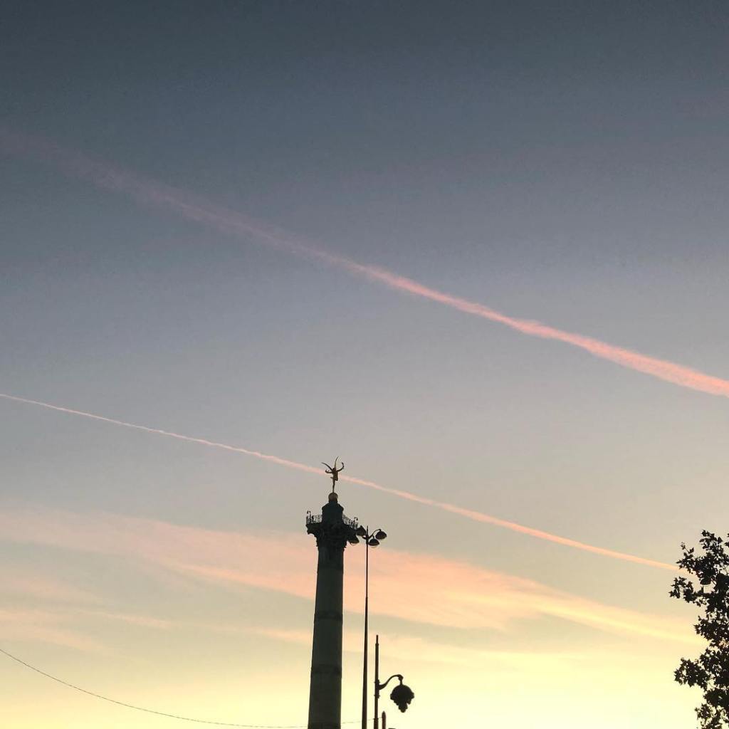 bureau street-art ville ciel soleil coucher gracia bejjani photo texte