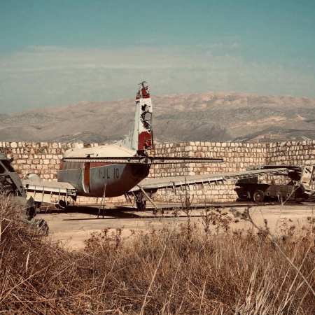 liban adam parole vivre oubli memoire bien mal humain avion desert photo gracia bejjani