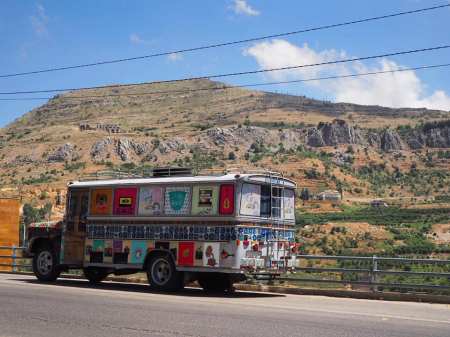 bus images liban faraya vieillir vieux street-photo gracia bejjani