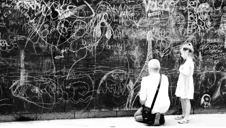 mur paris seine gracia bejjani street-photo vieillir vieillesse parole enfants